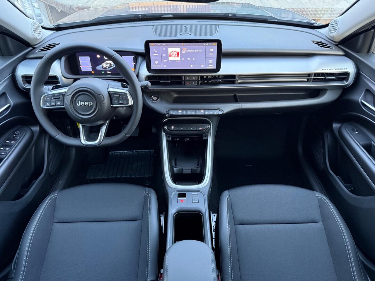 Jeep Avenger 1.2 e-Hybrid 110 cv MHEV Summit