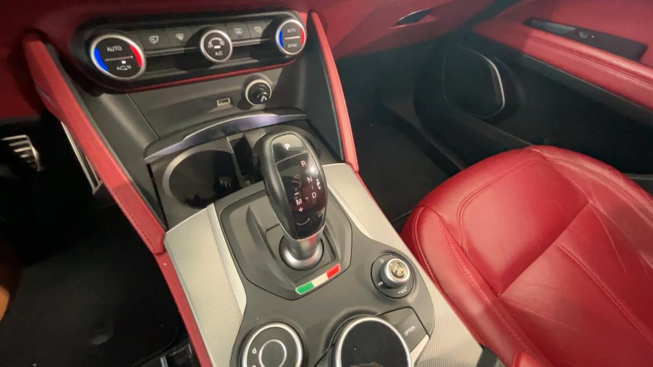 Alfa Romeo Stelvio 2.2 Turbodiesel 210 CV AT8 Q4 Executive