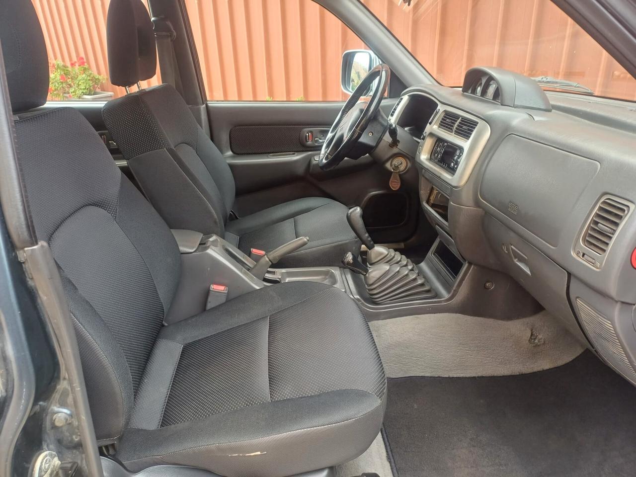 Mitsubishi L200 2.5 TD cat 4WD Double Cab Intense