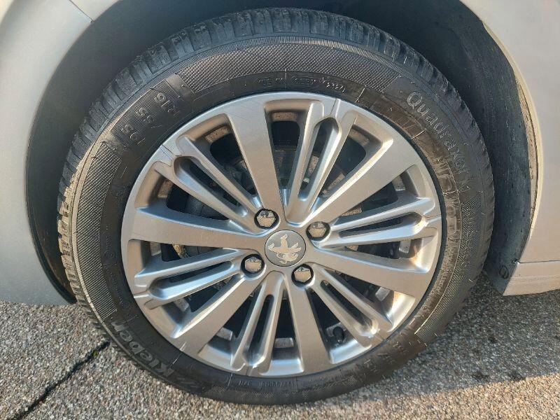 Peugeot 208 PureTech 82 5 porte Access