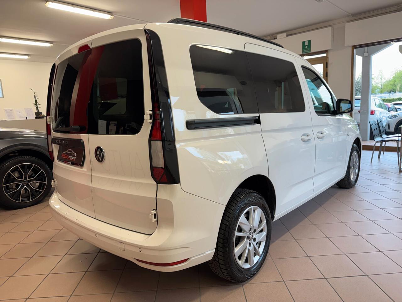 Volkswagen Caddy 2.0 TDI 122 CV DSG Life N1 5posti