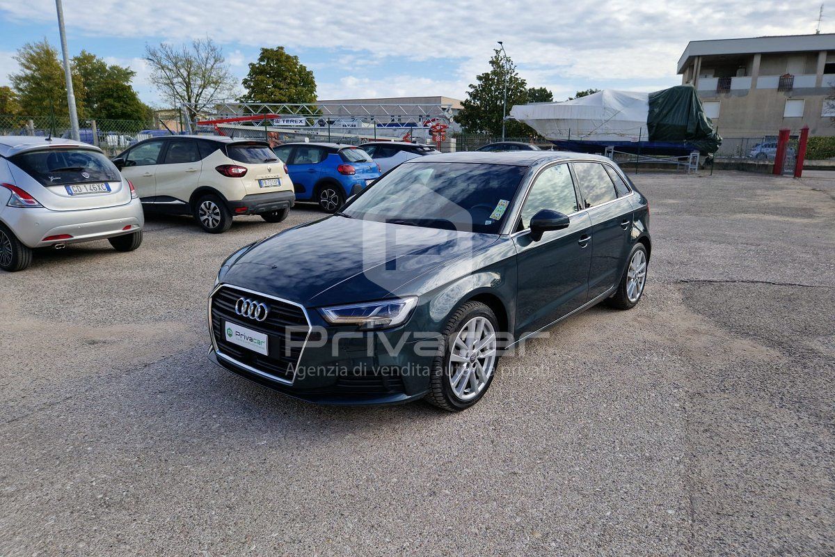 AUDI A3 SPB 30 g-tron S tronic Business