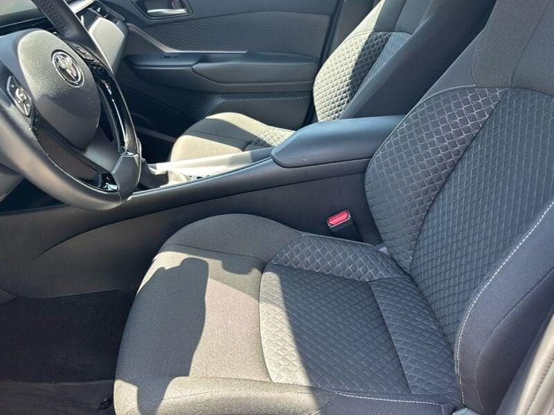 Toyota C-HR 1.8H (122CV) E-CVT Active