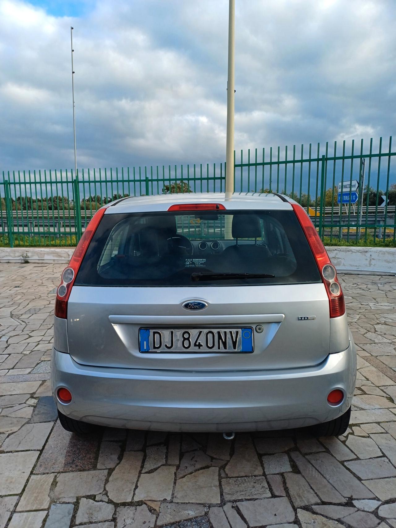 Ford Fiesta 1.4 TDCi 5p. Ghia