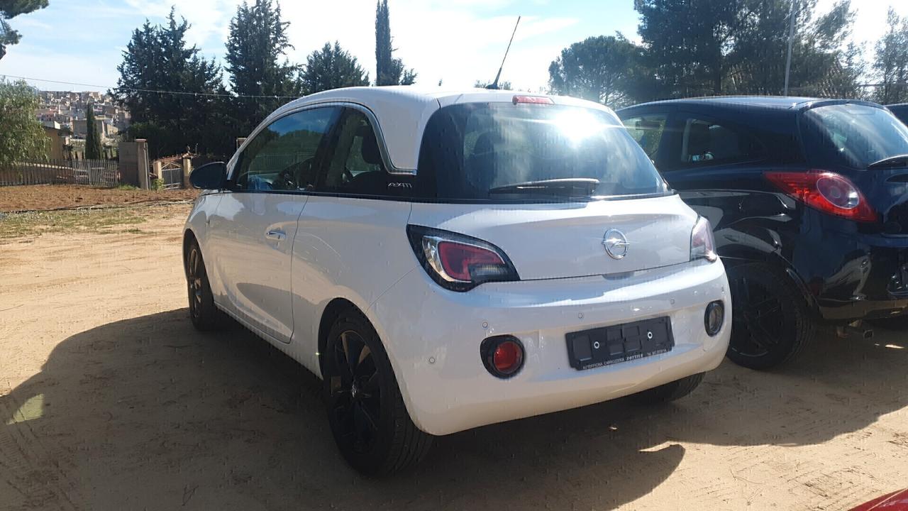 Opel Adam 1.4 87 CV Glam