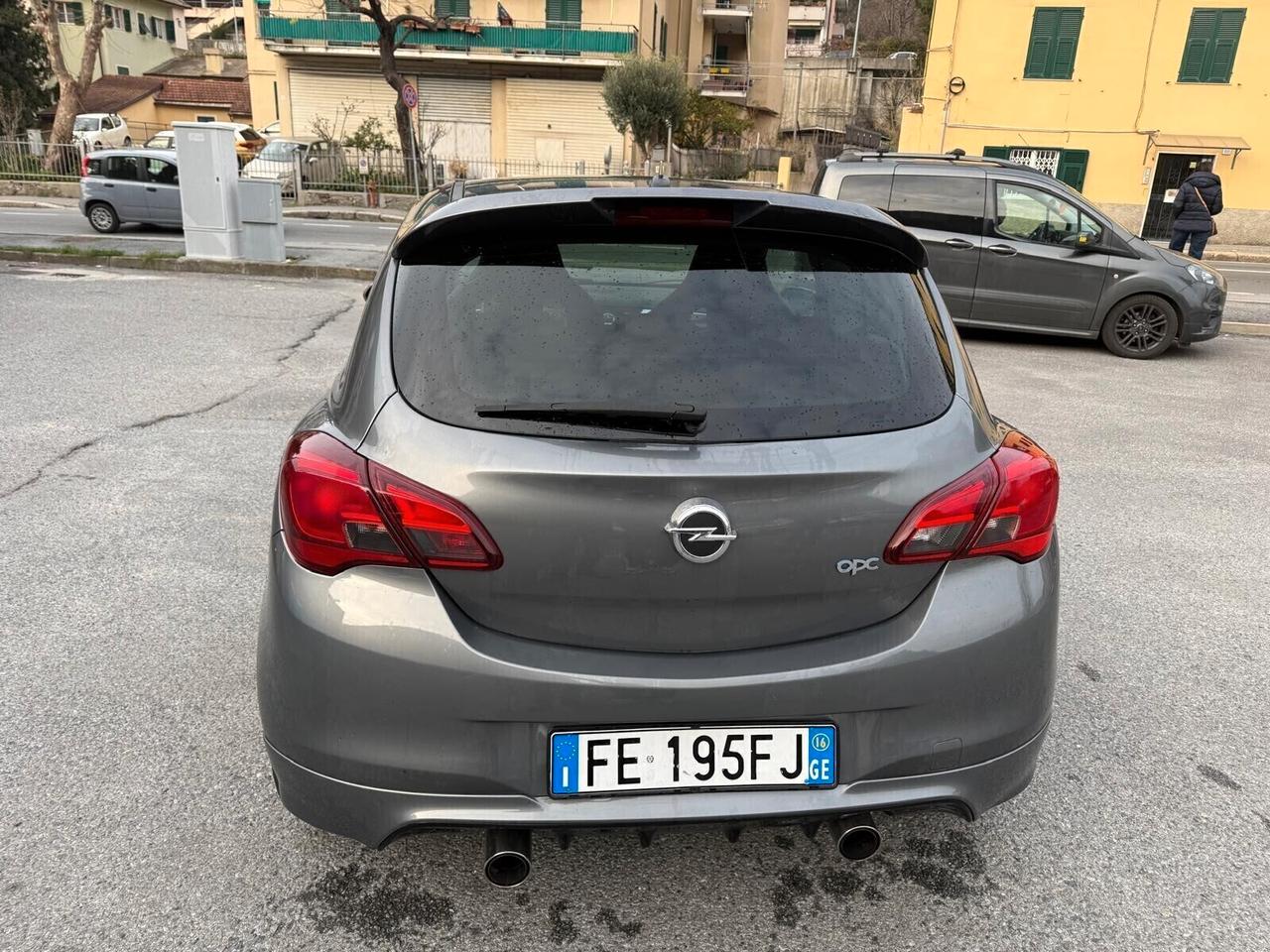 Opel Corsa 1.6 Turbo Coupé OPC