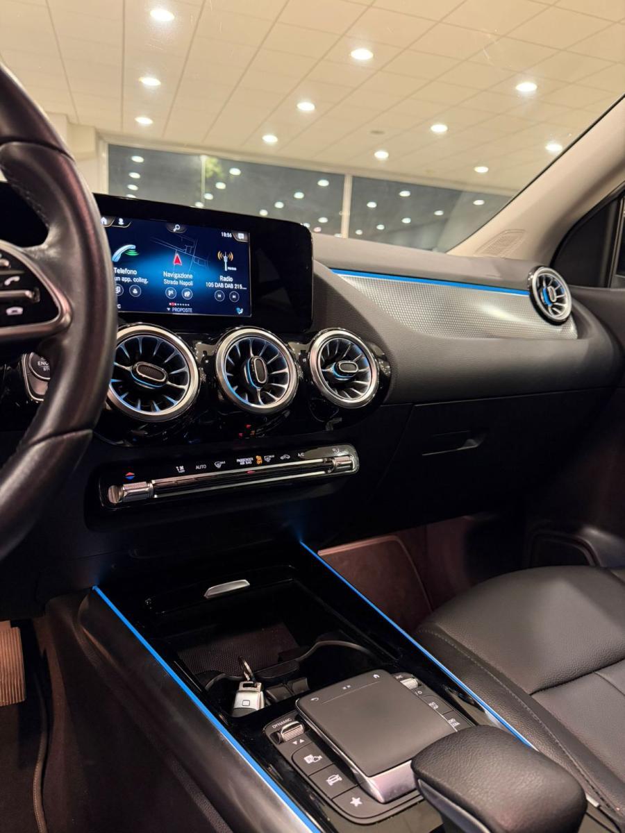 MERCEDES - Classe GLA - 200 d Automatic Sport Plus