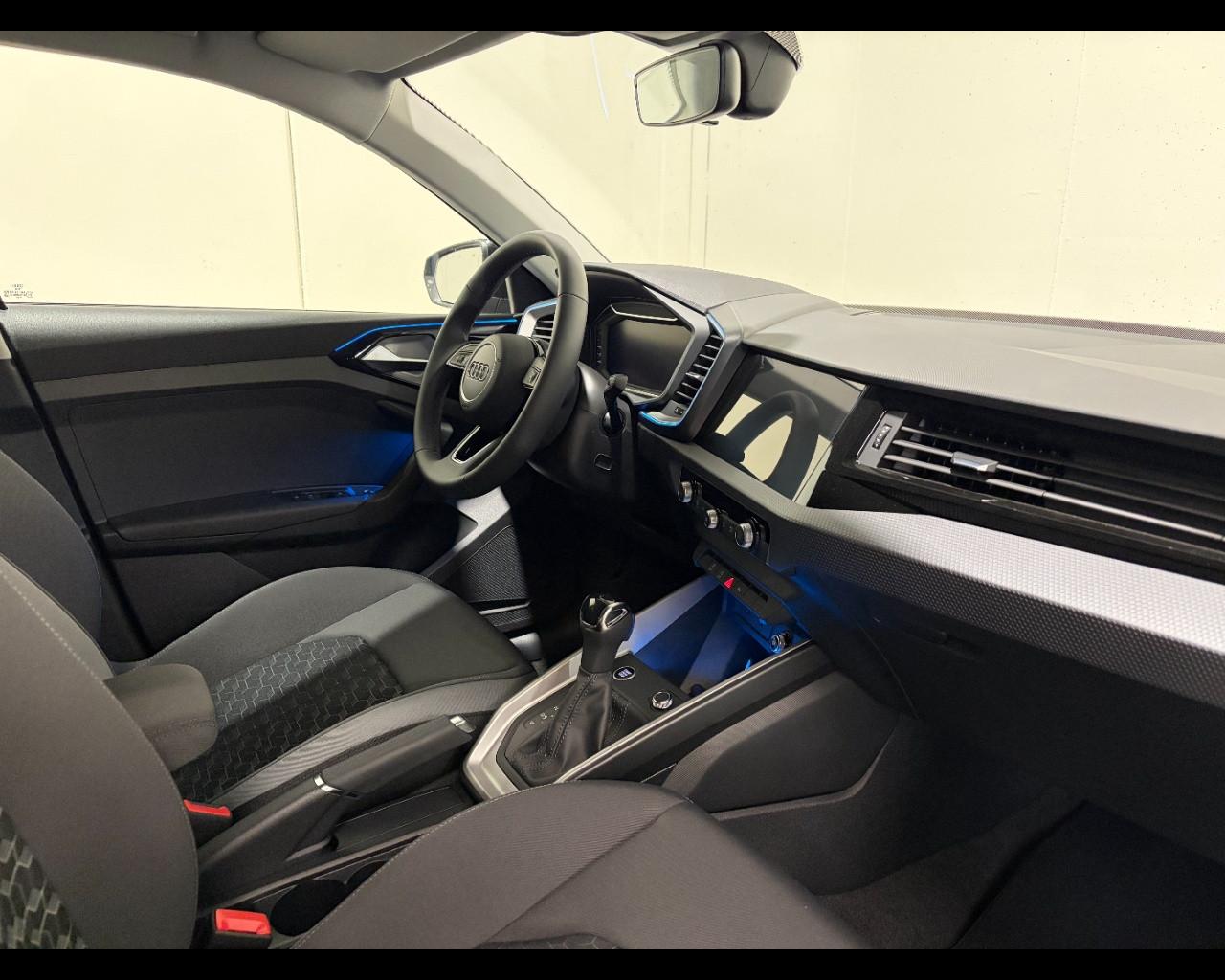 AUDI A1 SPORTBACK 30 TFSI S-TRONIC IDENTITY BLACK