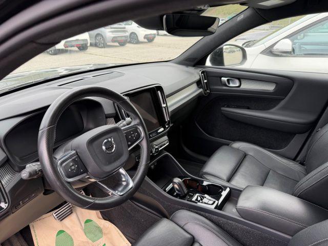 VOLVO XC40 T4 Recharge Plug-in Hybrid R-design