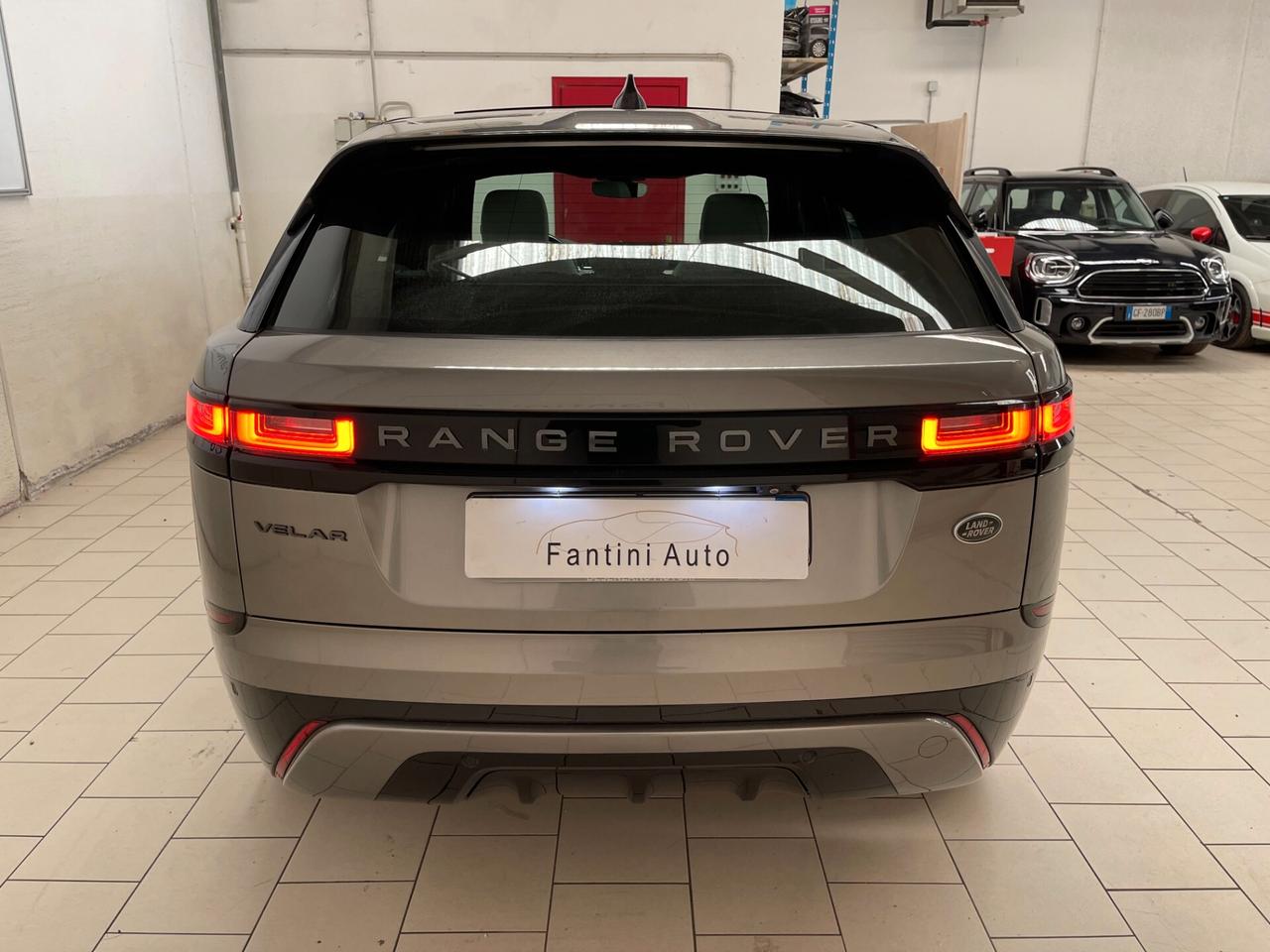 Land Rover Range Rover Velar R-Dynamic 2.0d 240cv c.auto-SOLO PER COMMERCIANTI-LEGGI SOTTO