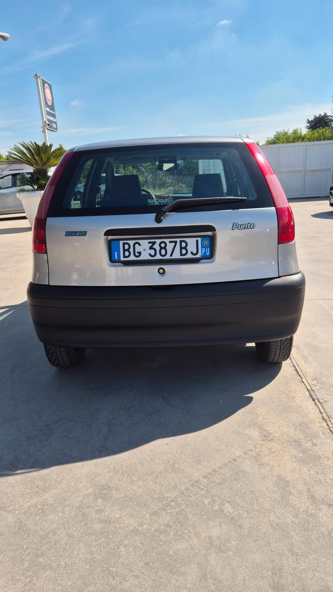 Fiat Punto 1.2i cat 5 porte SX