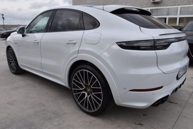 PORSCHE Cayenne Coupé 3.0 E-Hybrid Platinum Edition *schermi,full*