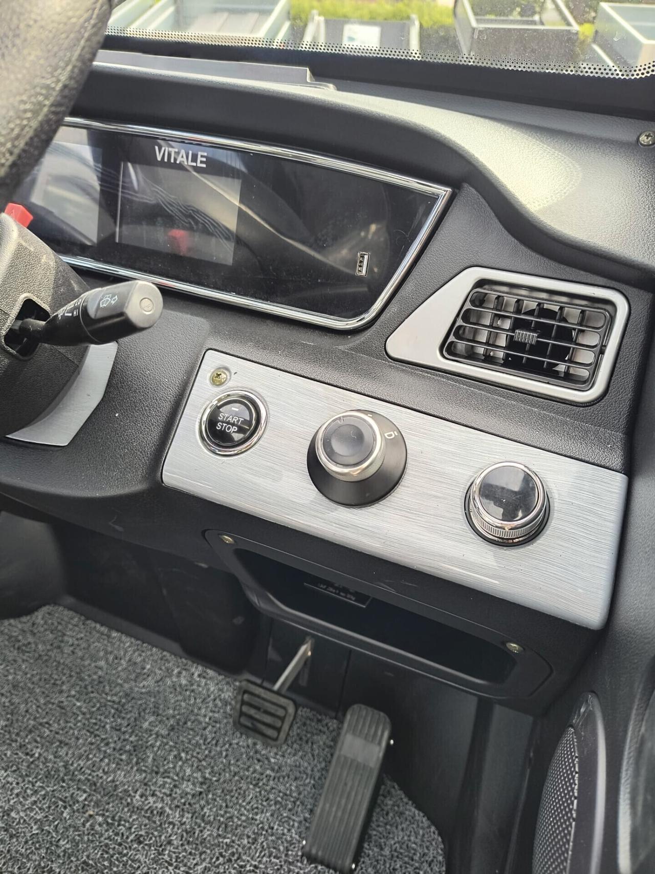 MINI AUTO DISABILI SCOOTER CABINATO ANZIANI