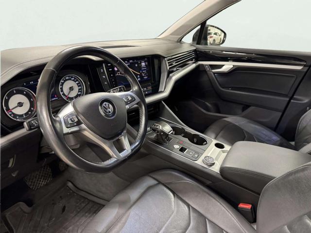 VOLKSWAGEN Touareg 3.0 V6 TDI SCR Black Style