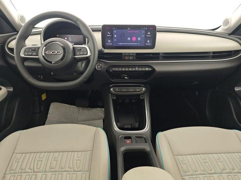 FIAT 600 Hybrid DCT MHEV La Prima + VERNICE " VARI COLORI DISPONIBILI"