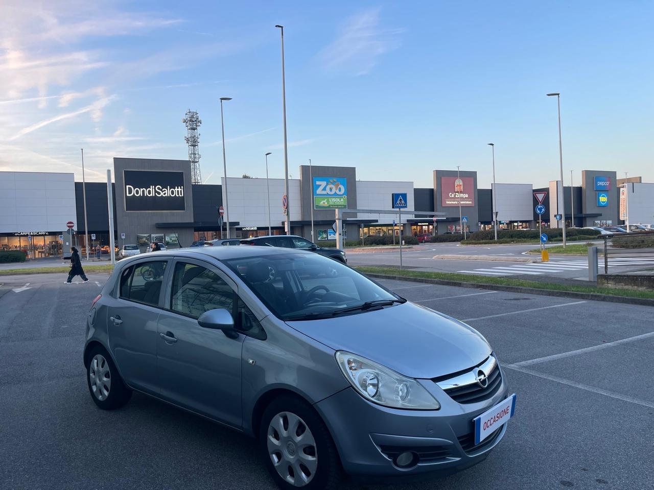 Opel Corsa 1.2 5 porte Cosmo