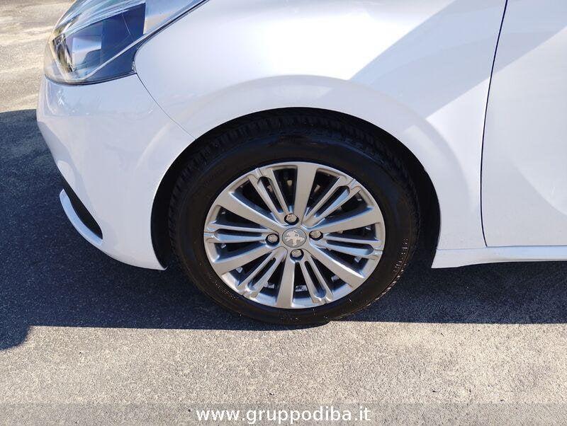 Peugeot 208 I 2015 Benzina 5p 1.2 puretech Access gpl 82cv