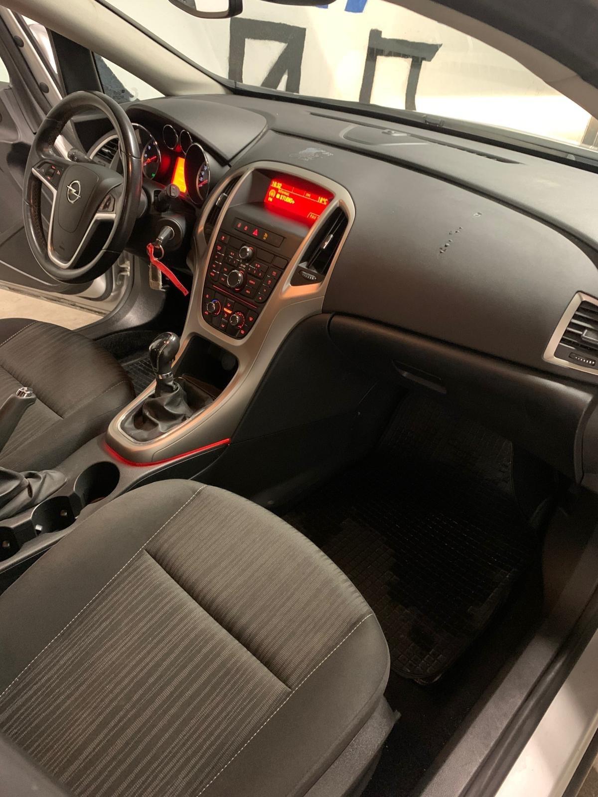 Opel Astra 1.4 100CV Sports Tourer 2011