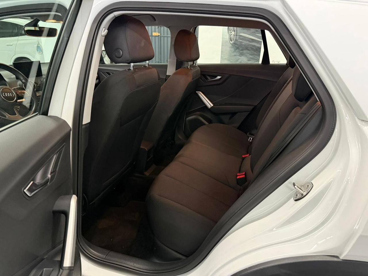 Audi Q2 30 TDI Business