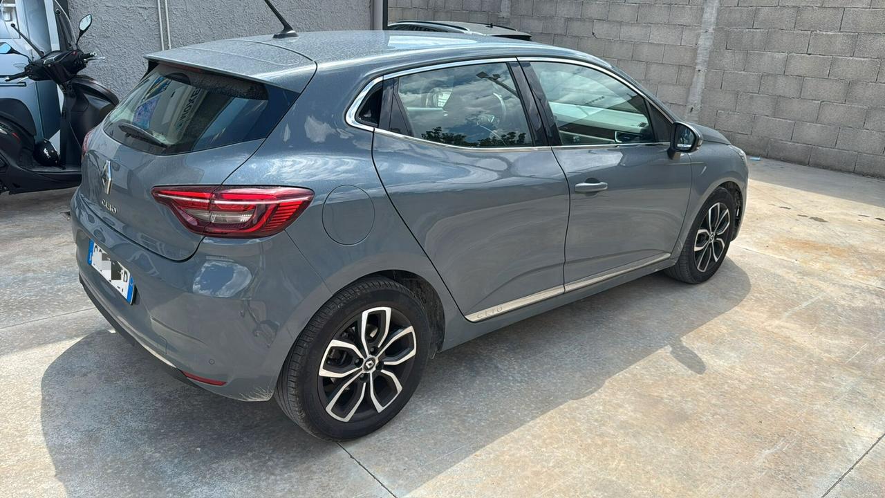 Renault Clio TCe 100 CV 5 porte Zen Benzina + GPL di Serie Anno 2021 solo 16.500km