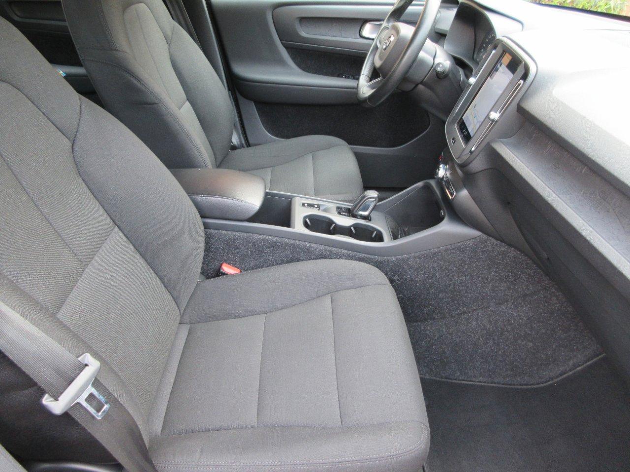 Volvo XC40 2.0 d3 Momentum Core auto