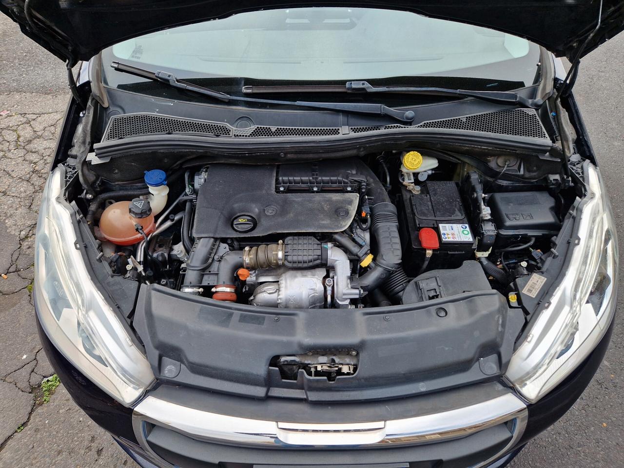 Peugeot 208 BlueHDi 100 5 porte Allure