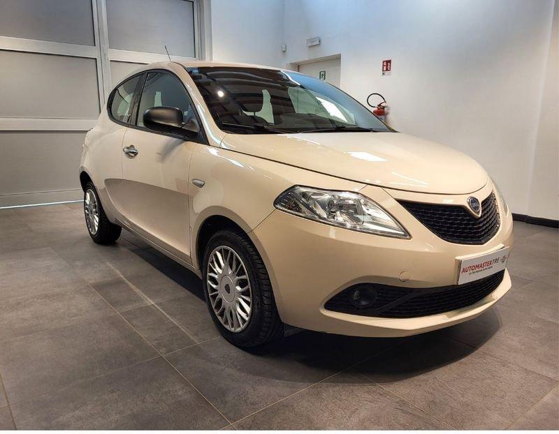 Lancia Ypsilon 1.2 69 CV 5 porte Gold