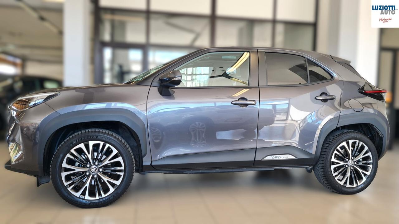 Toyota Yaris Cross 1.5 HYBRID 4WD LOUNGE