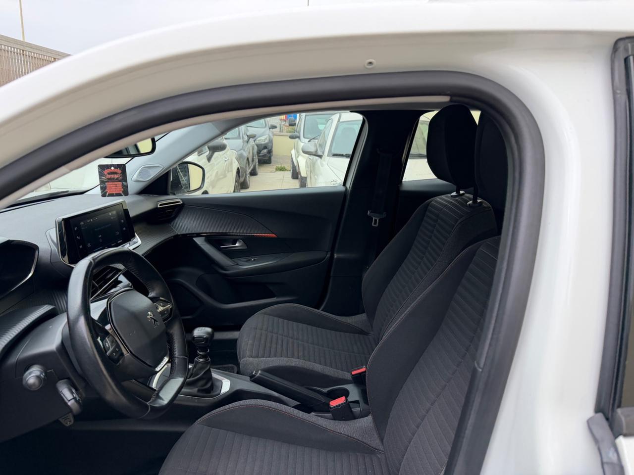 Peugeot 2008 1.5 diesel 100cv 2020