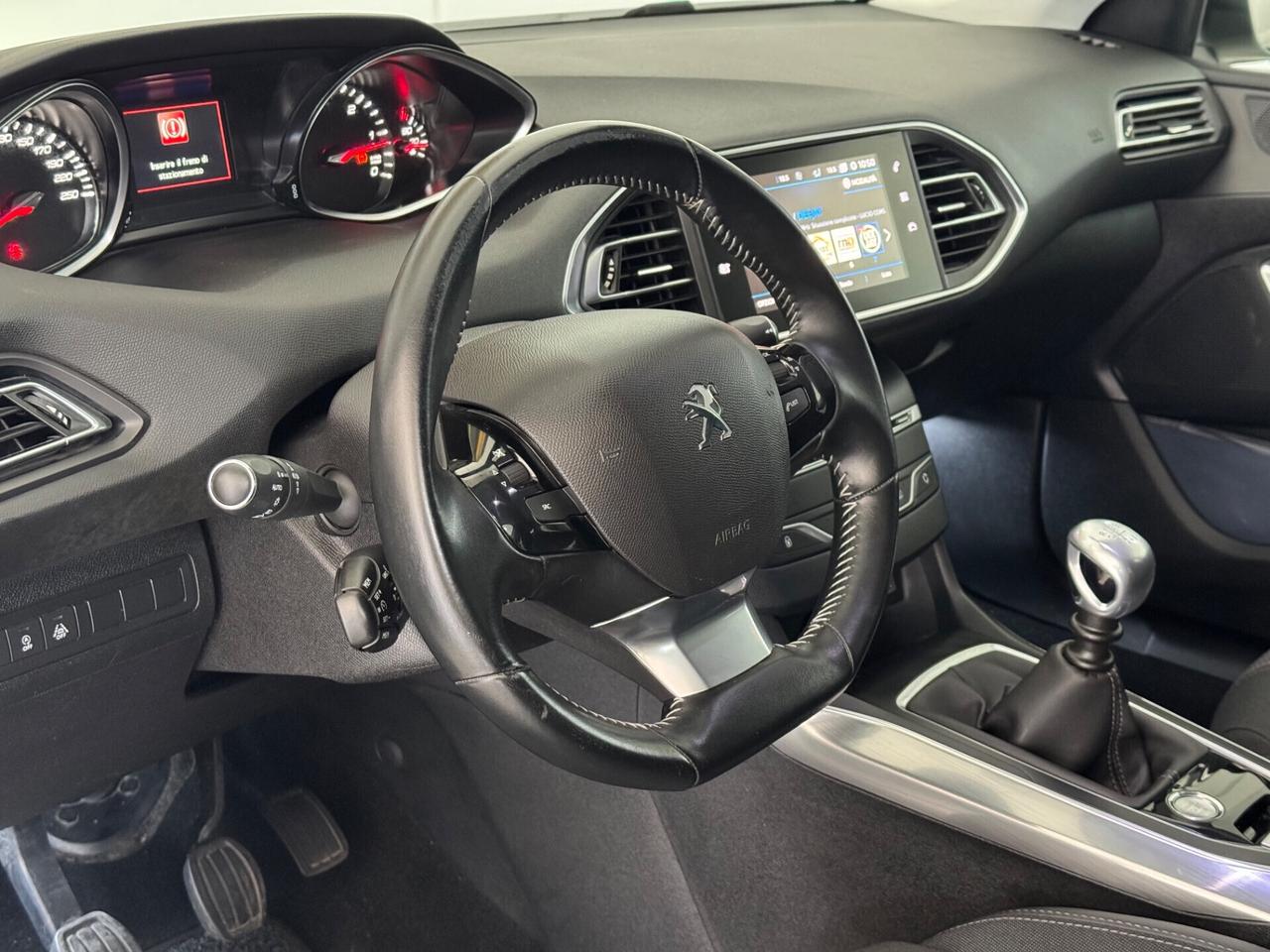 Peugeot 308 BlueHDi 130 S&S Allure