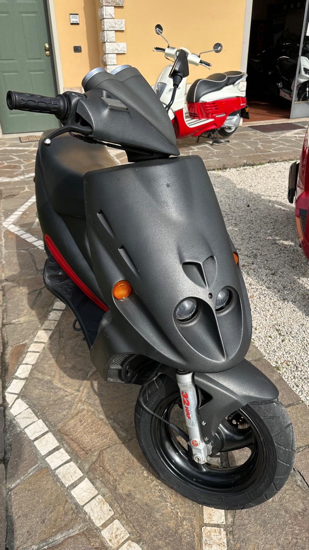 Malaguti F12 Phantom 50 Liquido Doppio disco