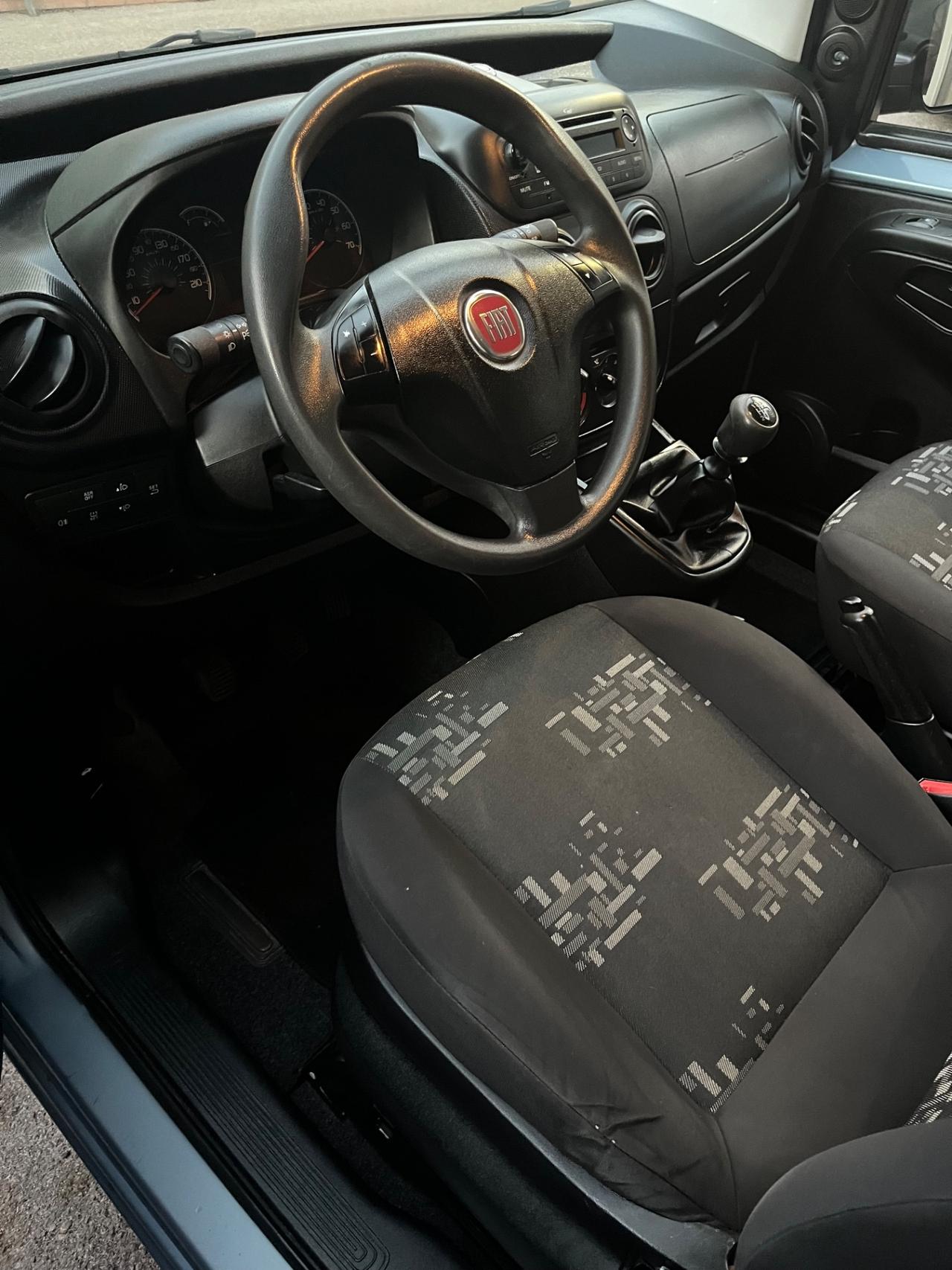 FIAT QUBO FULL OPTIONAL CON I POSTI 2015