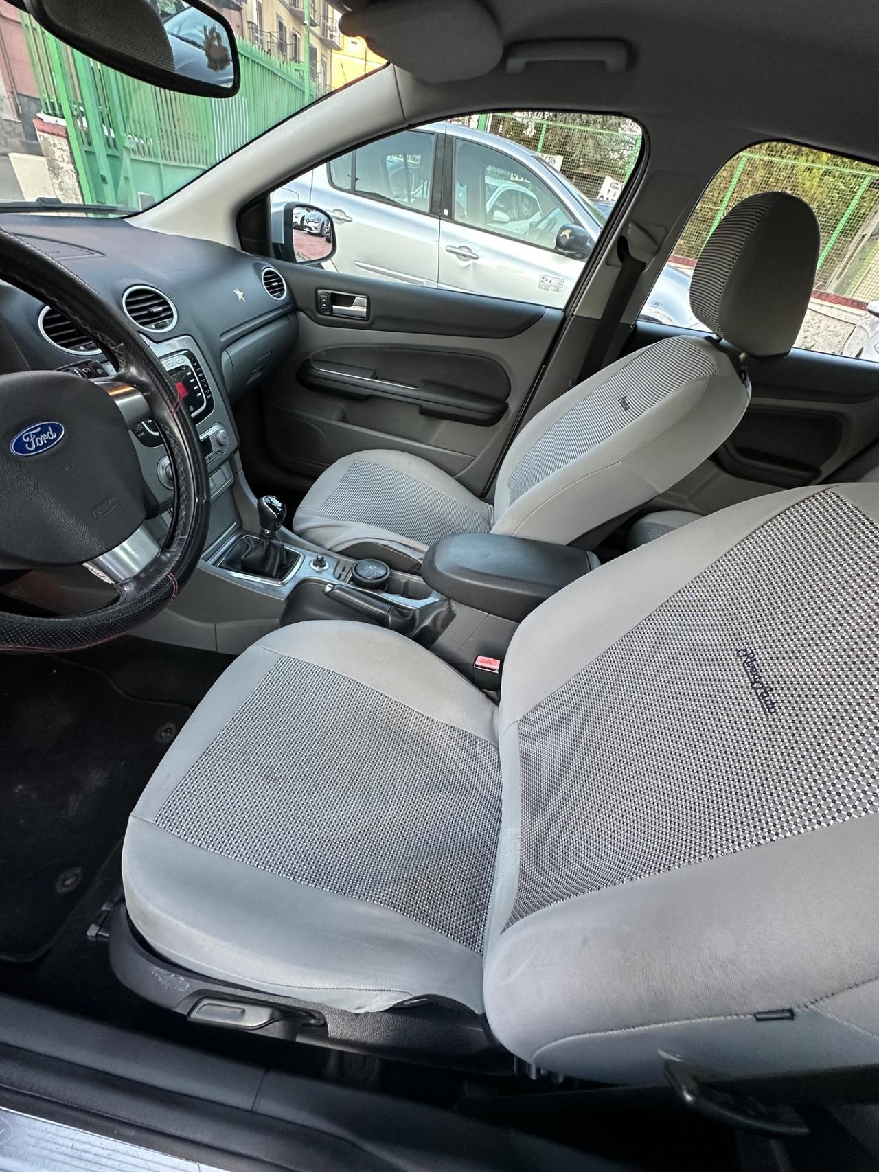 Ford Focus 1.6 TDCi (110CV) 5p. Tit. DPF