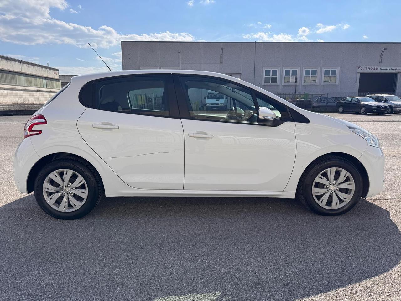 PACCHETTO : PEUGEOT 208 + LANCIA YPSILON GPL