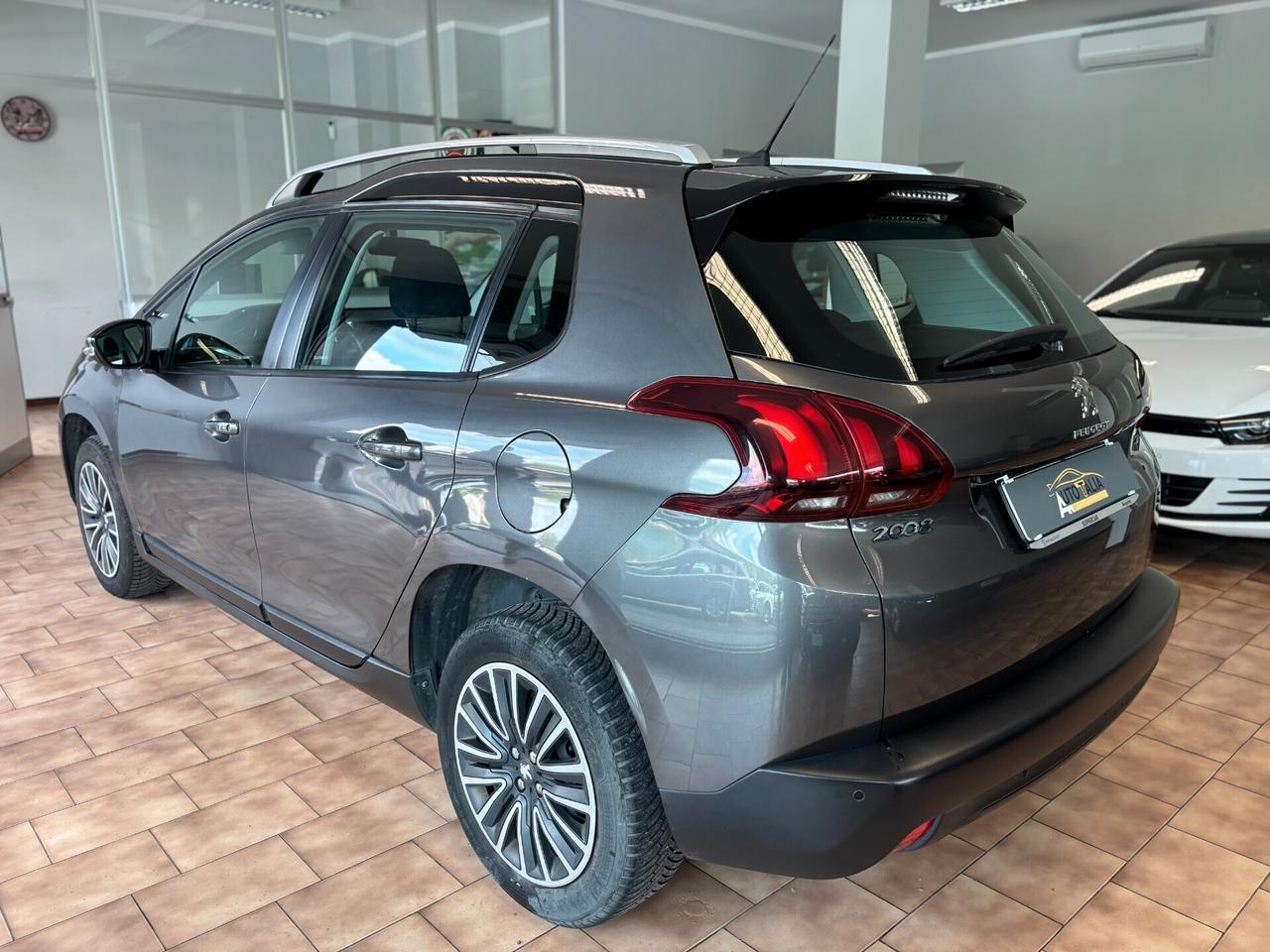 Peugeot 2008 1.2 puretech*PER NEOPATENTATI*DISTRIBUZIONE FATTA