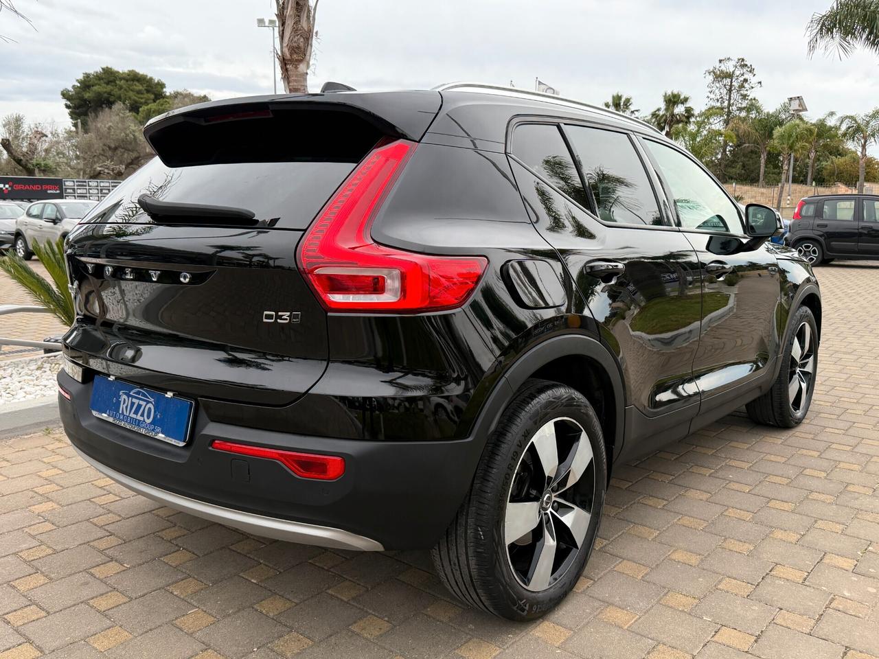 Volvo XC40 D3 AWD Geartronic Momentum MY21