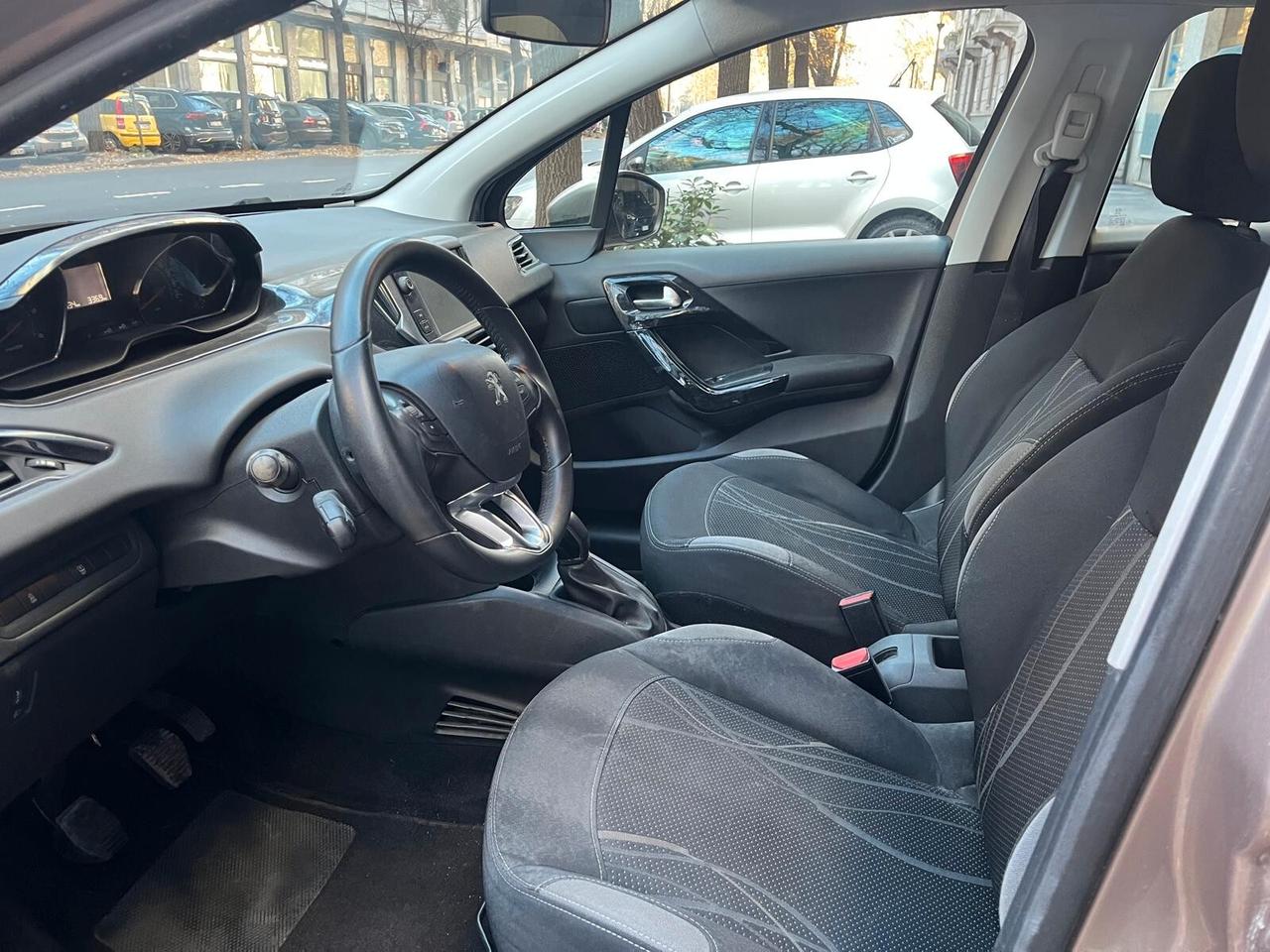 Peugeot 208 1.4 HDi 68 CV 3 porte Access