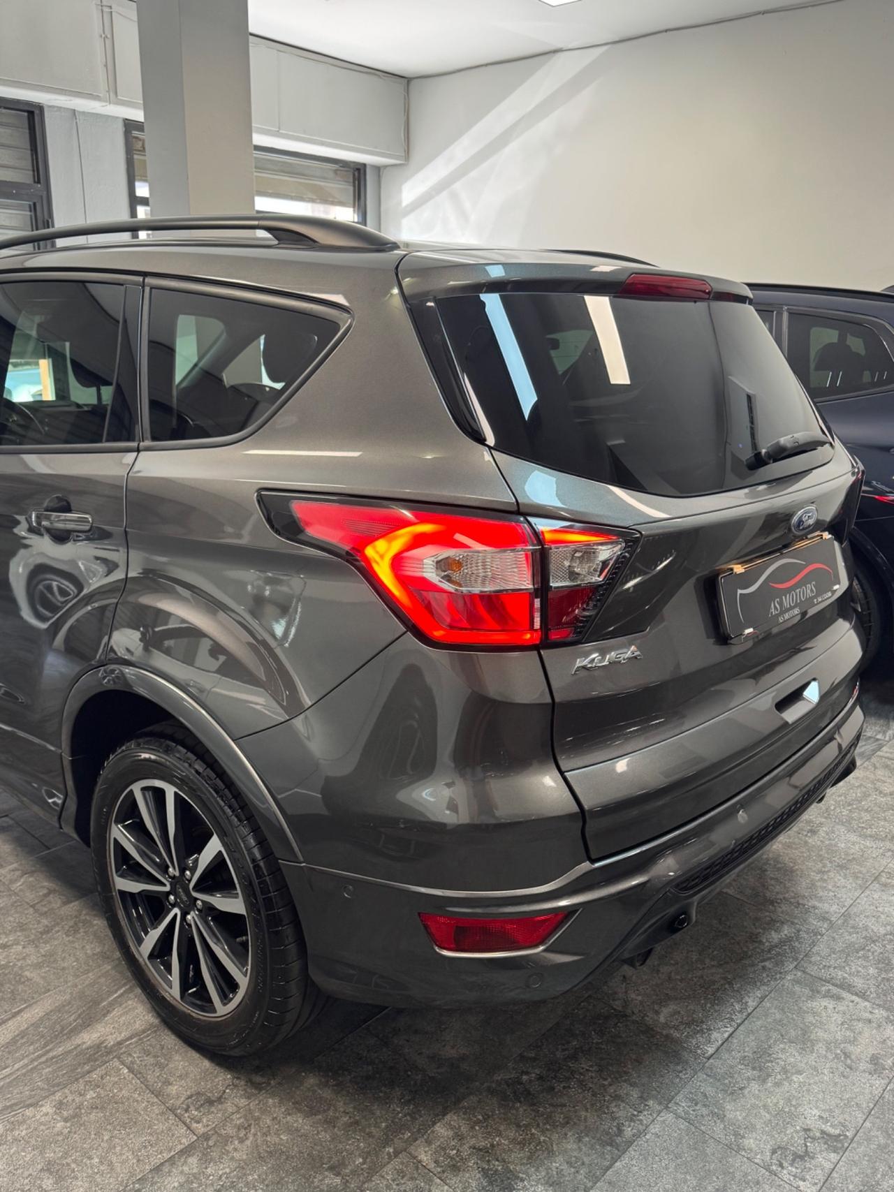 Ford Kuga 1.5 TDCI 120 CV S&S 2WD ST-Line