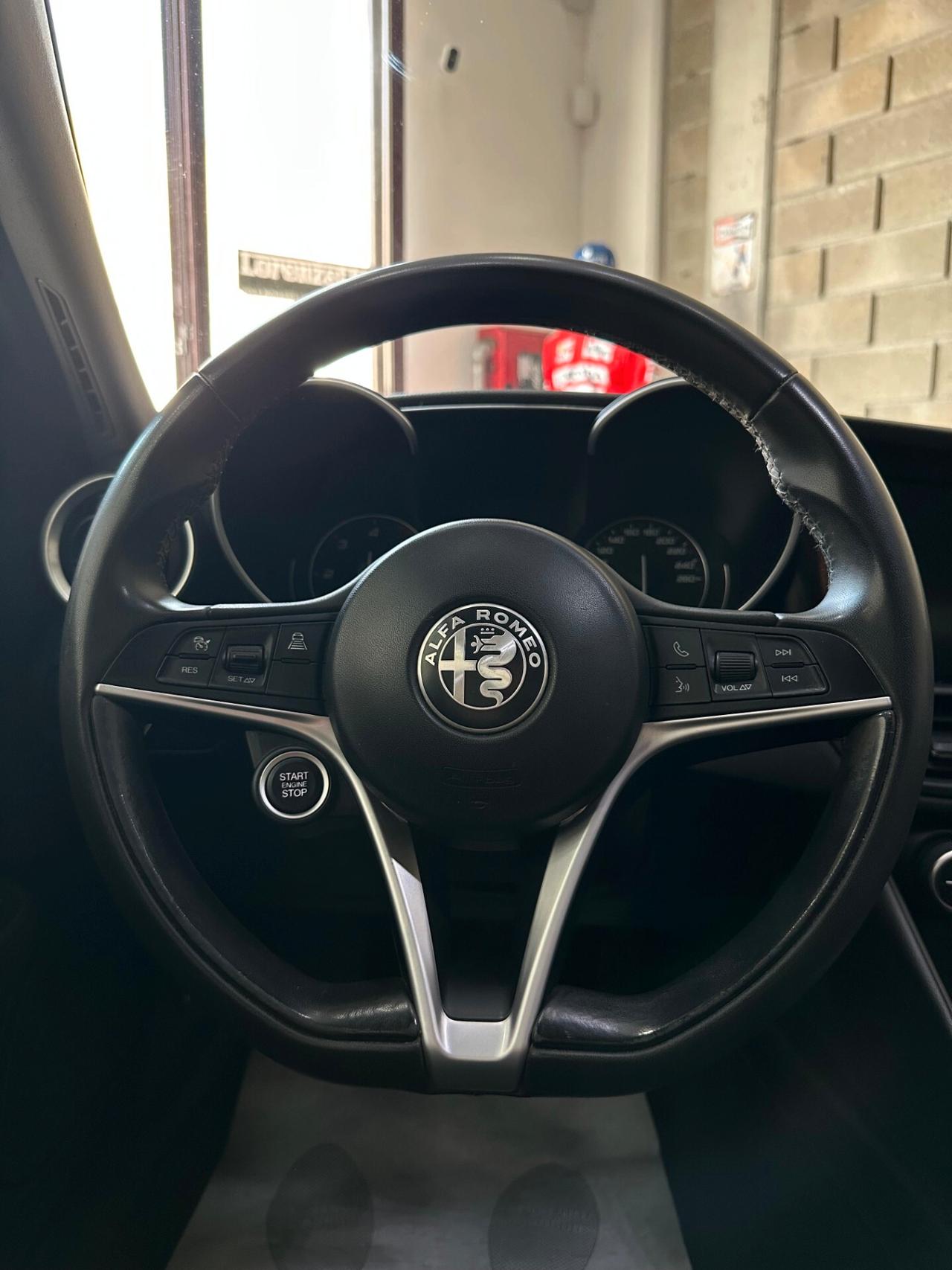 Alfa Romeo Giulia 2.2 Turbodiesel Q4 190 CV AT8 Lusso
