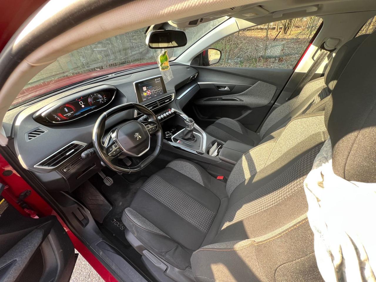 Peugeot 3008 Allure 1.6 PureTech 180 #8503