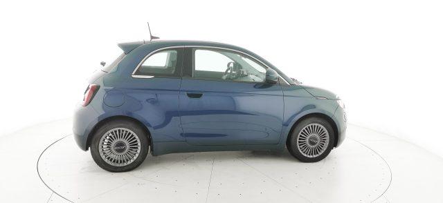 FIAT 500e Berlina 42 kWh La Prima