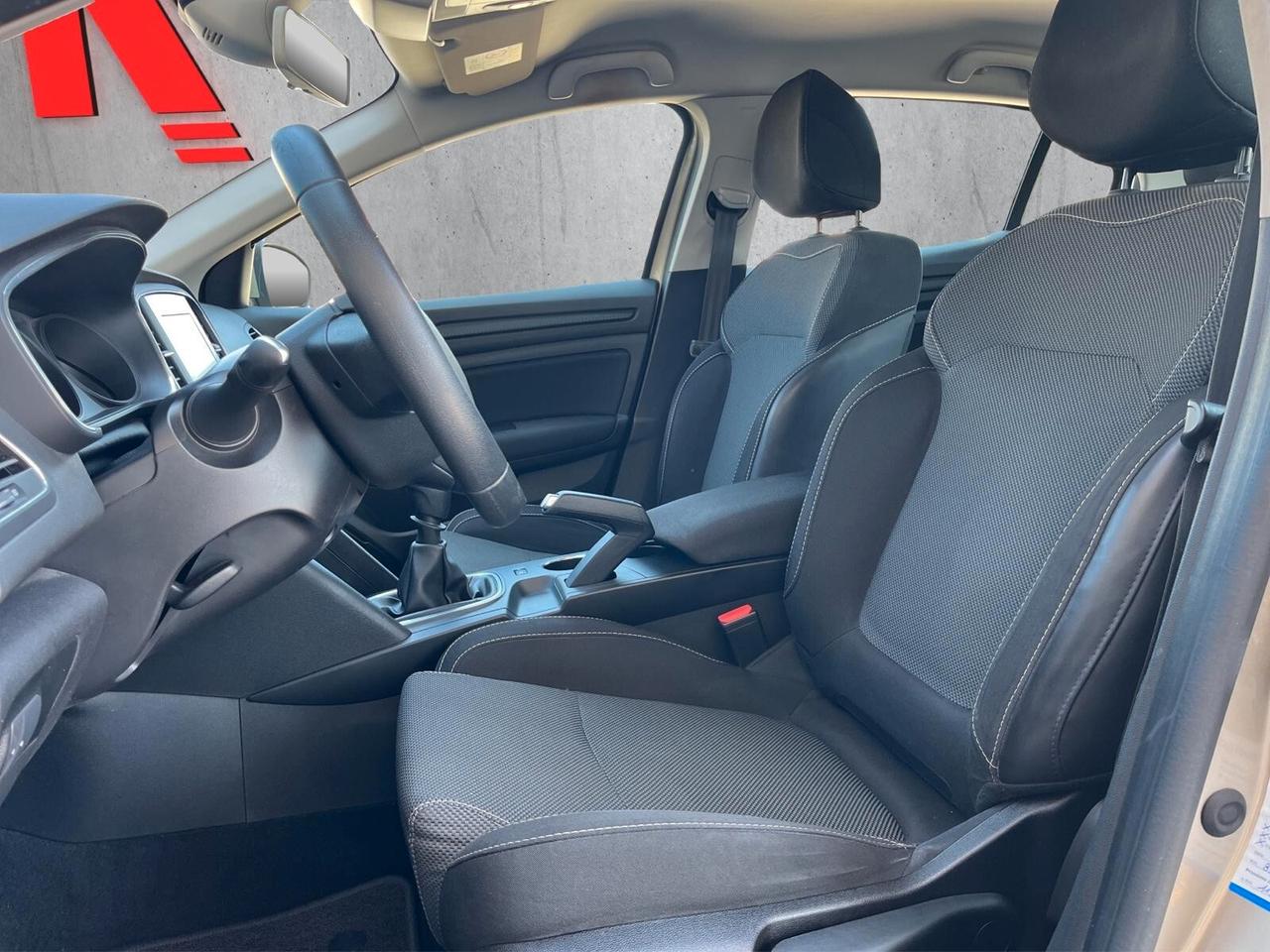 Renault Megane Blue 1.5 dCi 115 CV Intens