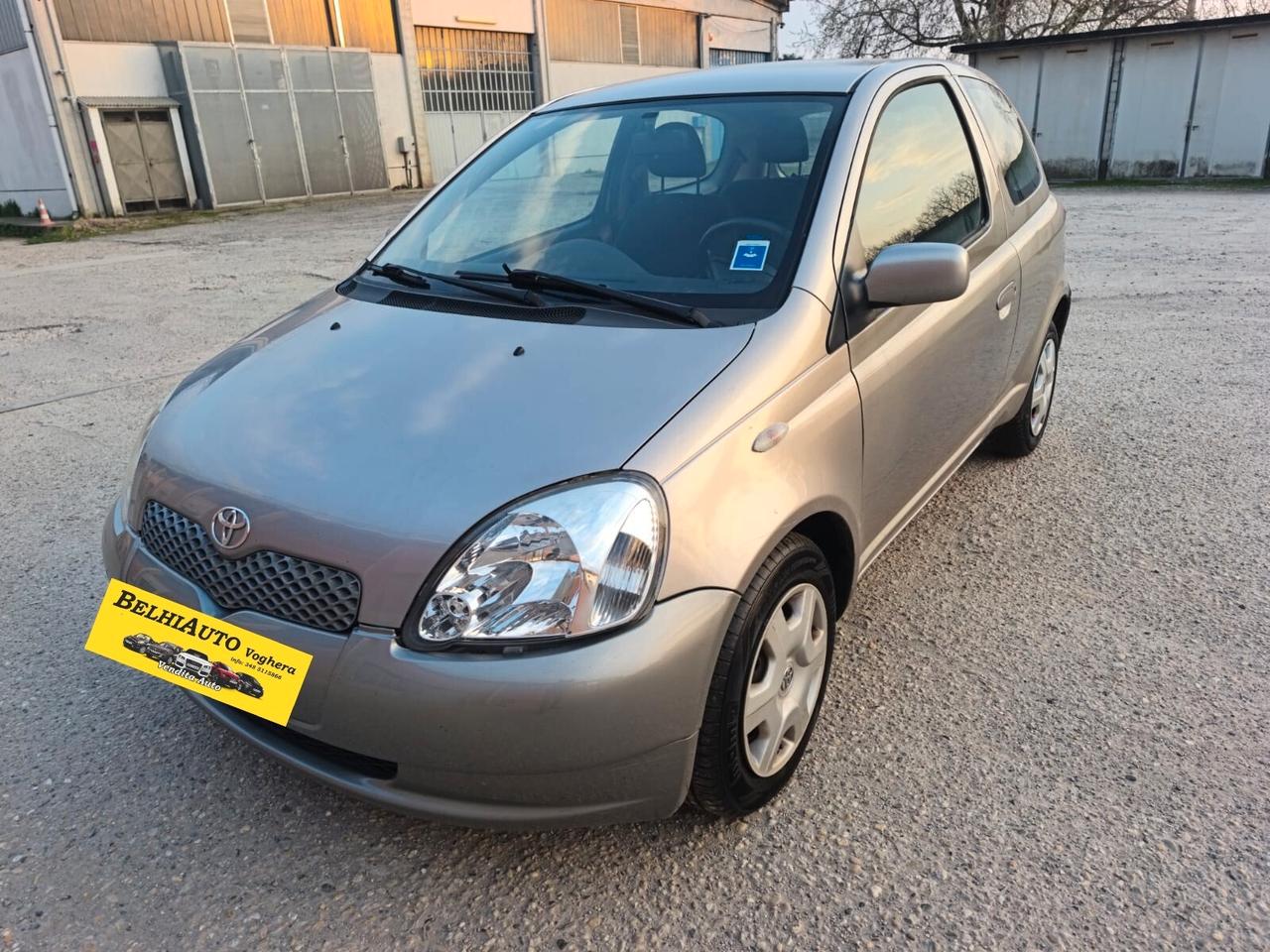 Toyota Yaris 2004---1.0 Benzina Neopatentati