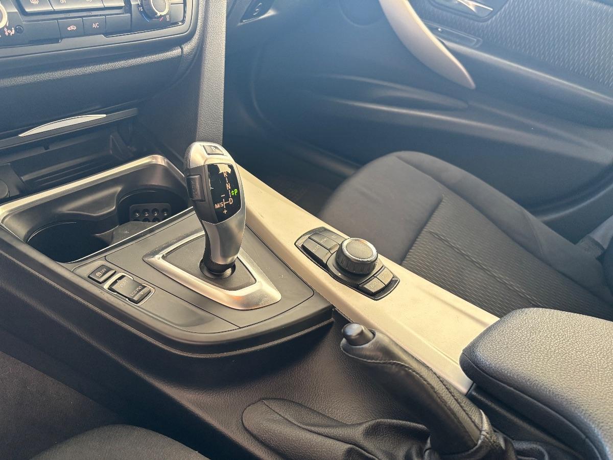 BMW - Serie 3 - 320d Business aut.