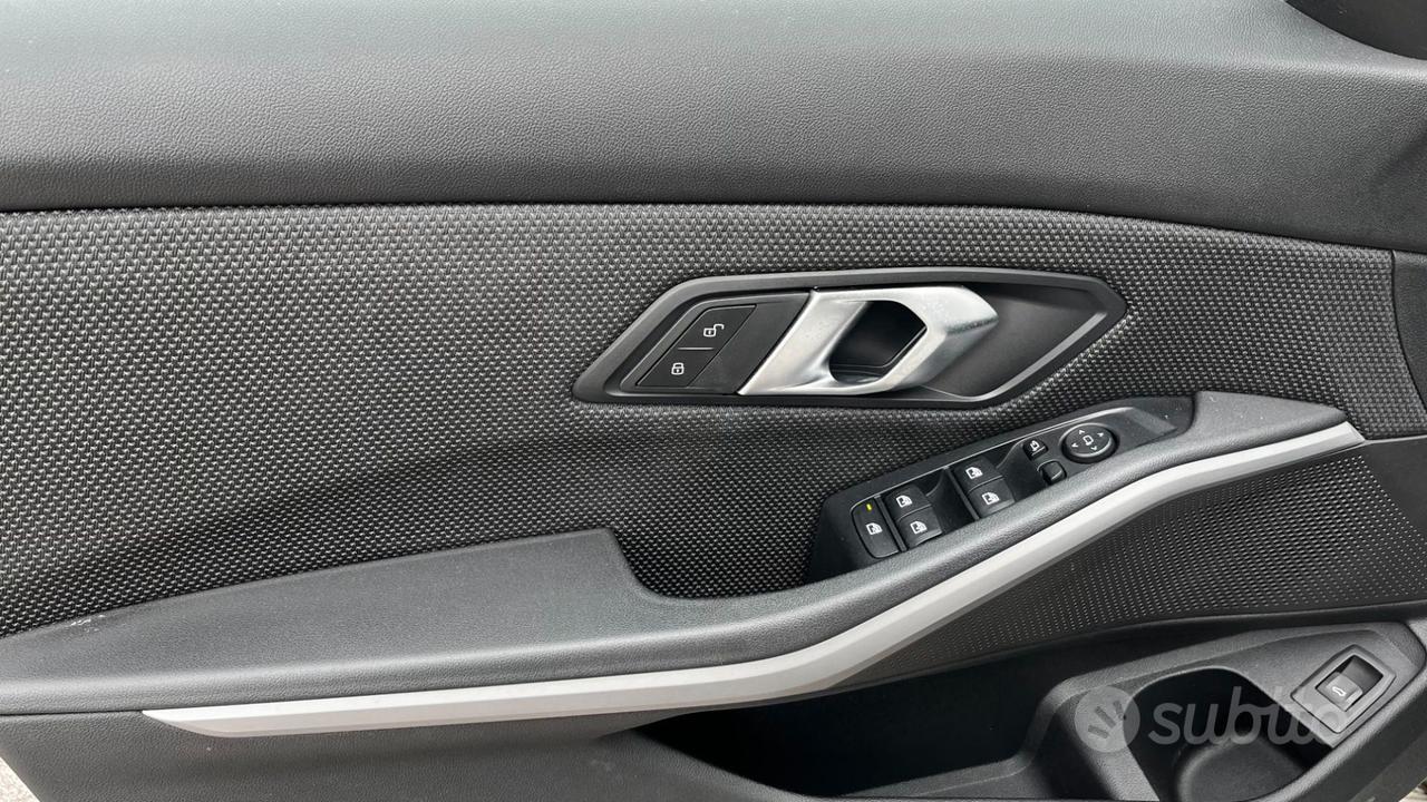 BMW 320D TOURING BUSINESS ADVANTAGE AUT.