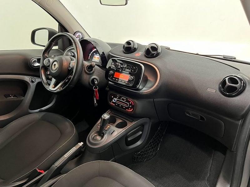 smart fortwo 90 0.9 Turbo twinamic ALLESTIMENTO BRABUS