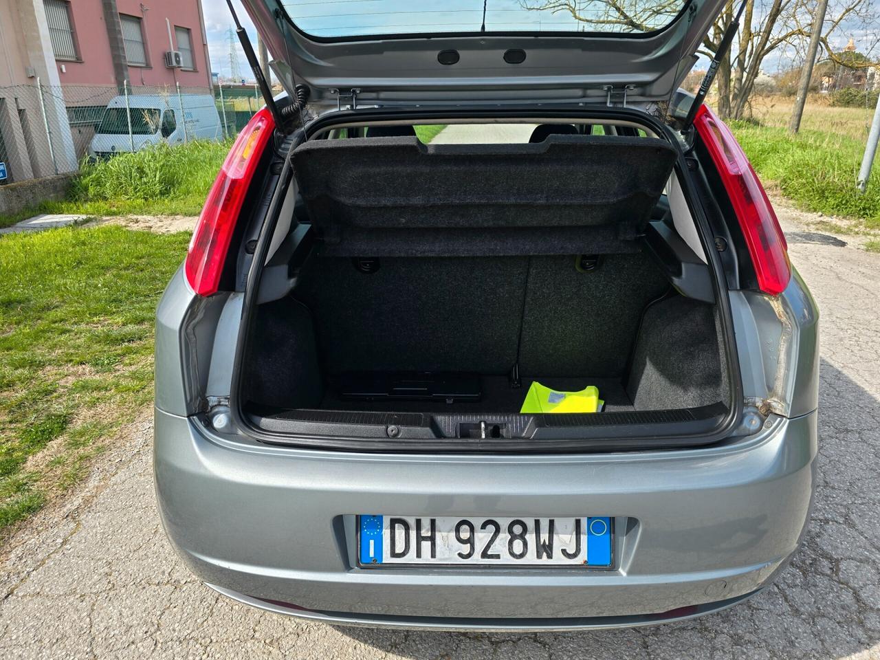 FIAT GRANDE PUNTO 1.2 BENZINA con GARANZIA NEOPATENTATI