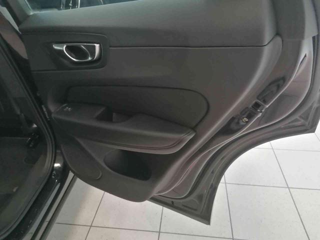 VOLVO XC60 B4 (d) AWD Geartronic Business