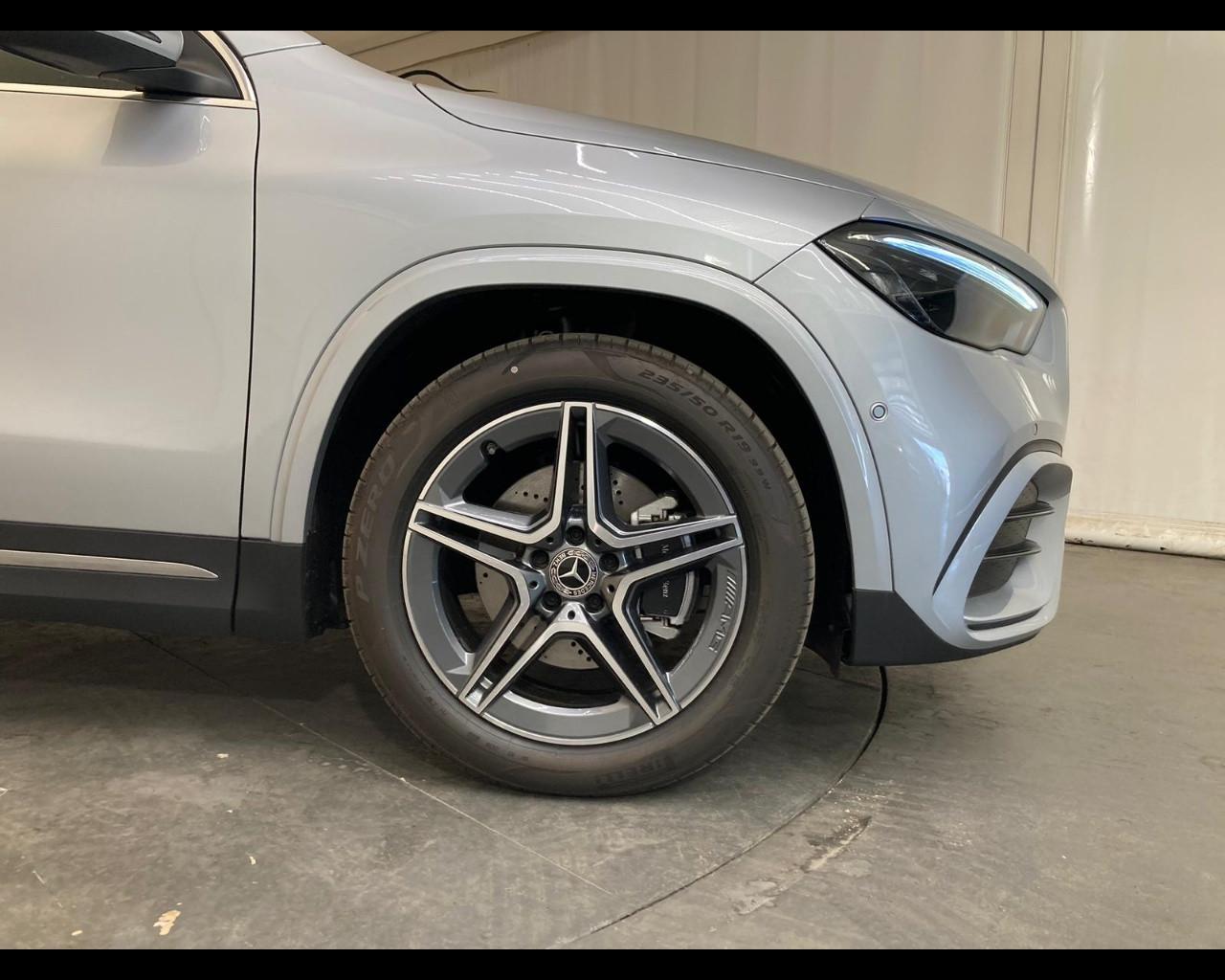 Mercedes-Benz GLA 200 d Automatic 4MATIC