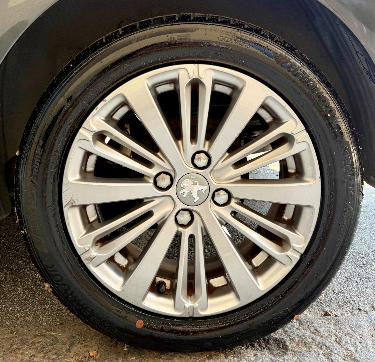 Peugeot 208 BlueHDi 75 5 porte Active